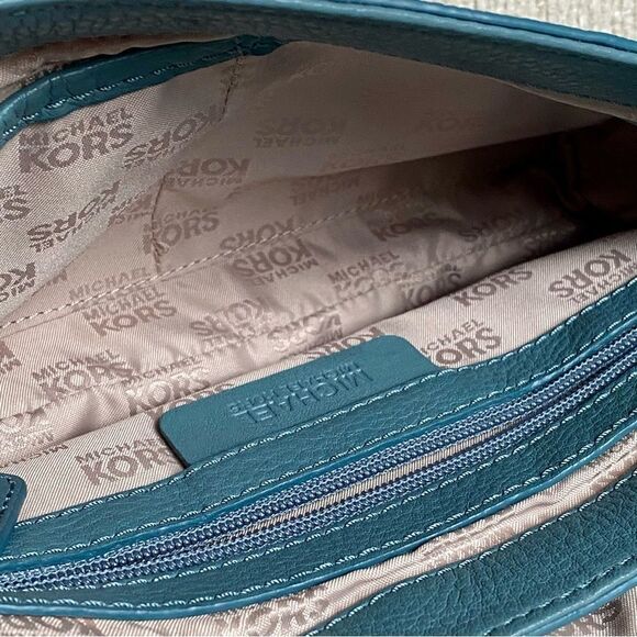 Michael Kors Chain Strap Shoulder Bag - Picture 11 of 15